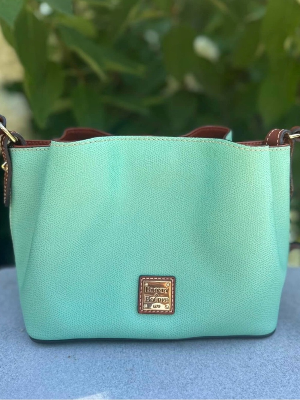 Dooney & Bourke Claremont Mini Barlow Crossbody in excellent condition